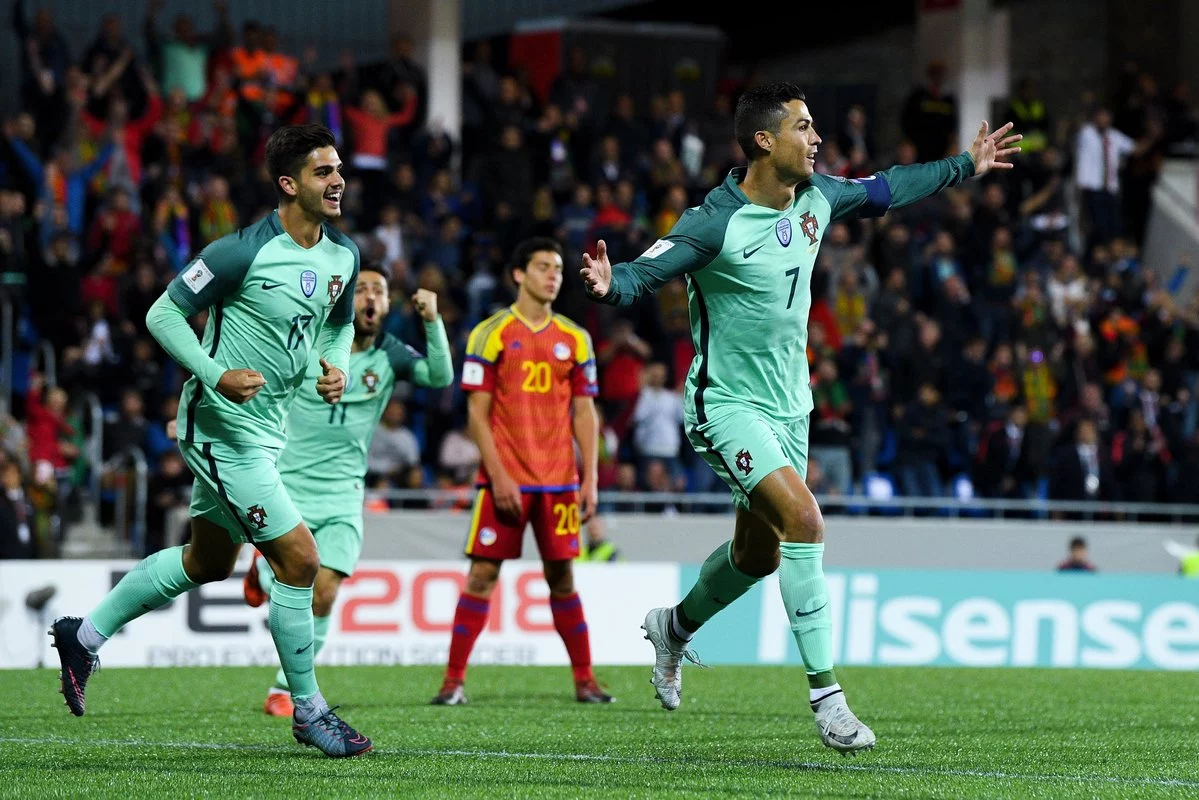 post card CR7 aluminio.webp